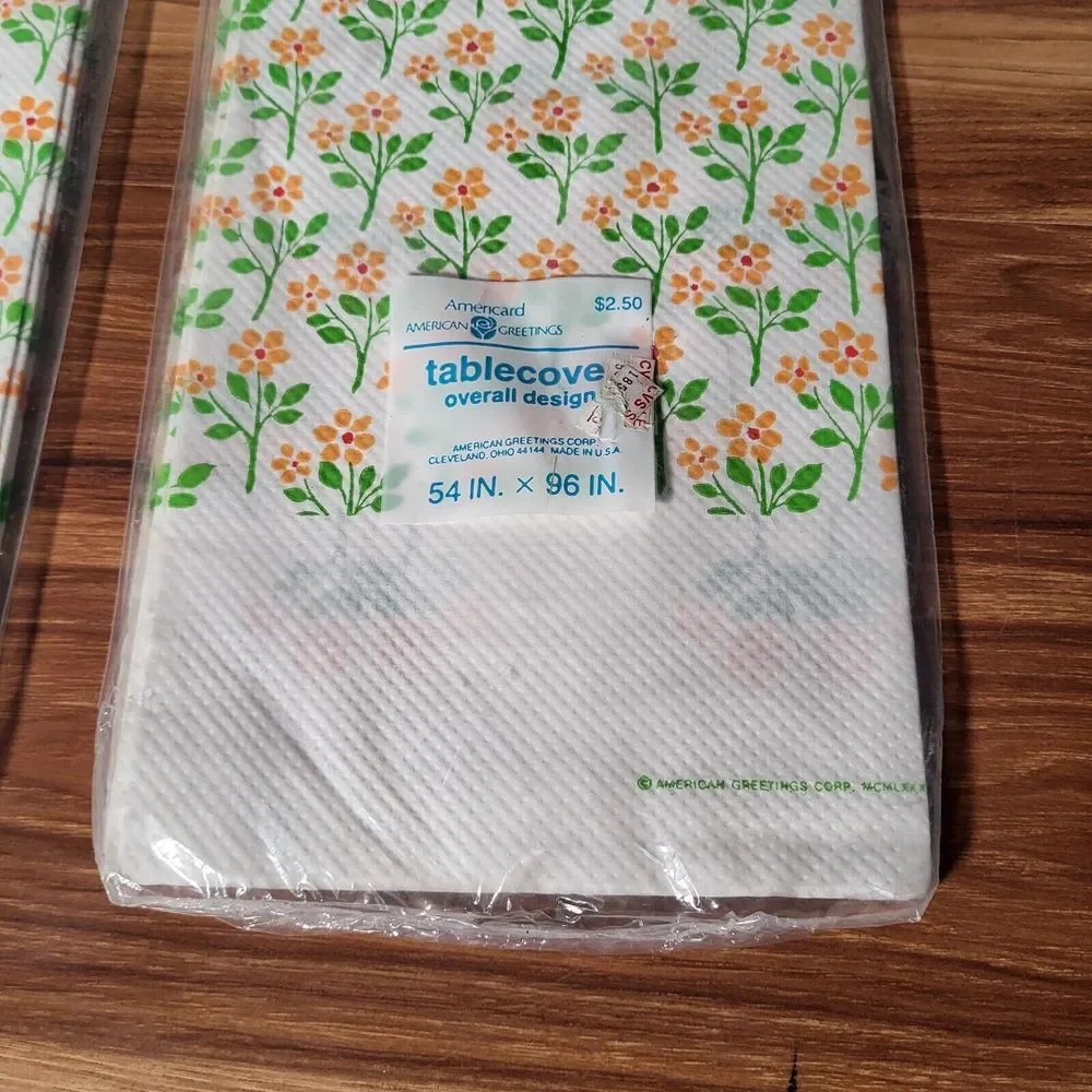 Lot‎ Of 2 VTG Daisy Table Cover Flower 70s 54x96 Americard American Greeting USA